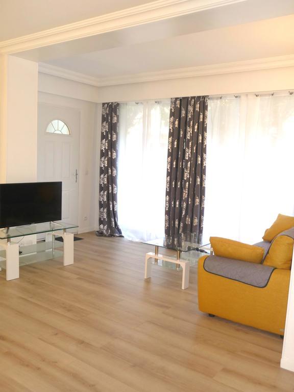 Tourelle Apartment Gagny Ngoại thất bức ảnh